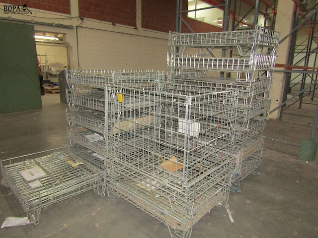 Lot 437 - metalen vouwmanden. 20 stuks - afbeelding 1 van  3