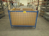 Lot 438 - metalen kooibak - afbeelding 1 van  2