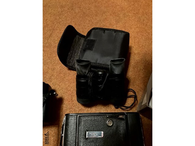 Lot 439 - fototoestellen yashica/pentax/vintage/plus verrekijker, 4 st - afbeelding 4 van  5