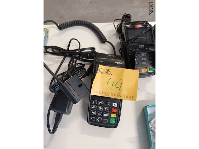 Lot 44 - betaalterminal. 2 stuks - afbeelding 1 van  5