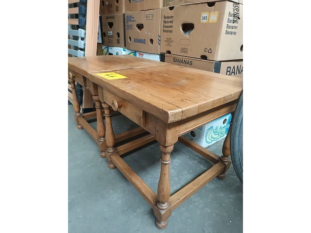 Lot 44 - bijzettafel. 2 stuks - afbeelding 5 van  5