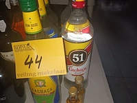 Lot 44 - cachaça rum. 5 stuks - afbeelding 1 van  3