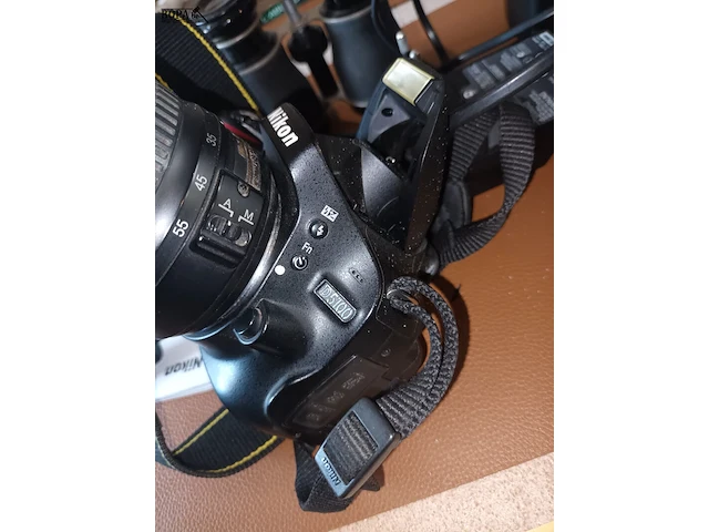 Lot 44 - camera’s, radio, verrekijker. 5 stuks - afbeelding 4 van  9