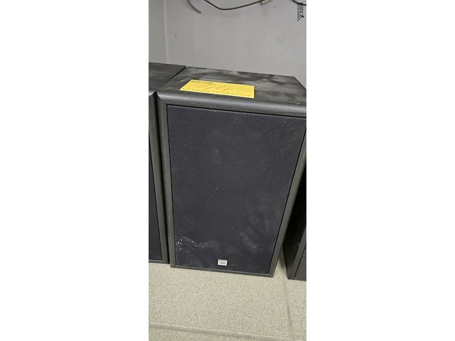 Lot 44 - luidsprekers jbl tlx 220 - afbeelding 2 van  4
