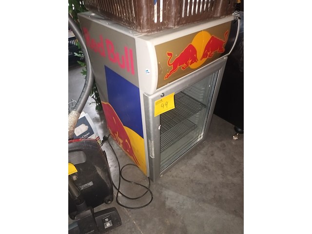 Lot 44 - opzet koelvitrine red bull - afbeelding 2 van  4