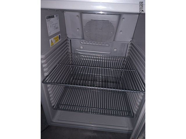 Lot 44 - opzet koelvitrine red bull - afbeelding 3 van  4