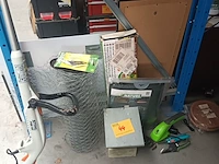 Lot 44 - tuinmateriaal - afbeelding 1 van  6