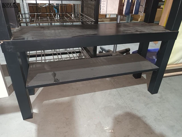 Lot 44 - wandtafel. 2 stuks - afbeelding 3 van  3