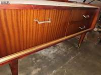 Lot 440 - lage kast met spiegel - afbeelding 4 van  4