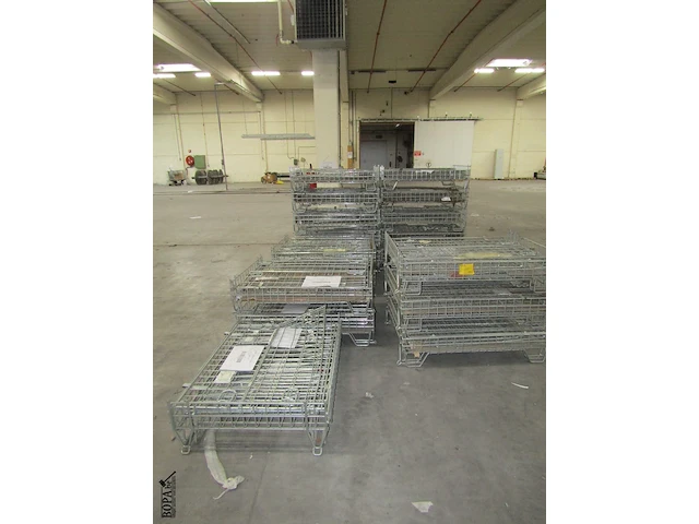 Lot 440 - metalen vouwmanden. 20 stuks - afbeelding 1 van  2