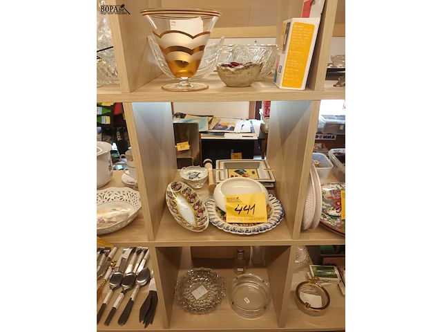Lot 441 - diverse decoratie - afbeelding 1 van  6