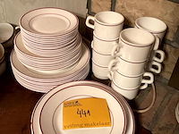 Lot 441 - hotelporselein - afbeelding 1 van  3