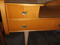 Lot 441 - lage kast met spiegel - afbeelding 3 van  3