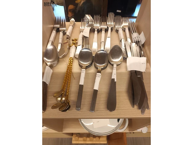 Lot 442 - huisraad - afbeelding 4 van  4