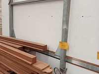 Lot 443 - galvanisé stapelrek - afbeelding 1 van  5