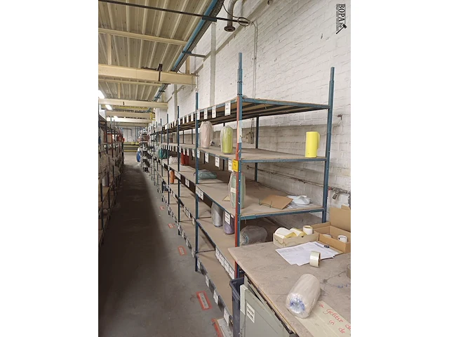 Lot 443 - metalen rek. 2 stuks - afbeelding 6 van  6