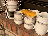 Lot 443 - romantisch koffie theeservies - afbeelding 3 van  3