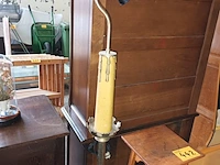 Lot 443 - staande lamp - afbeelding 1 van  3