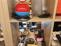 Lot 444 - decoratie en huisraad - afbeelding 1 van  5