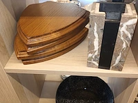 Lot 444 - decoratie en huisraad - afbeelding 2 van  5