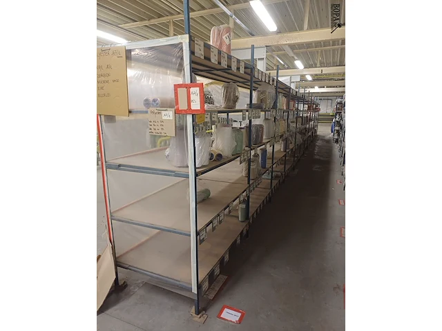 Lot 444 - metalen rek. 2 stuks - afbeelding 1 van  3