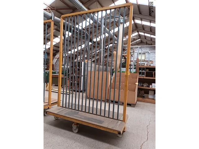 Lot 444 - transportkar - afbeelding 1 van  3