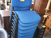 Lot 445 - kantoorstoel blauw. 8 stuks - afbeelding 1 van  4