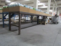 Lot 445 - metalen onderstel met bakken. 2 stuks - afbeelding 4 van  4