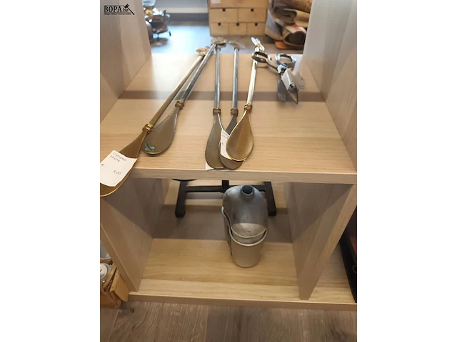 Lot 447 - koperwerk en decoratie - afbeelding 3 van  4