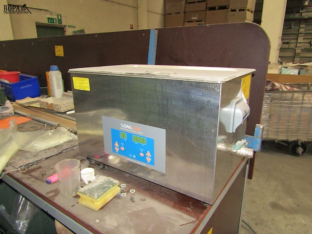 Lot 447 - ultrasonic cleaner - afbeelding 1 van  3