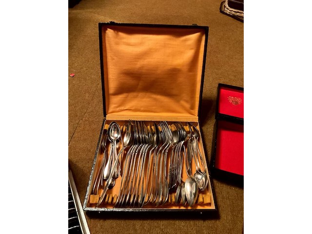 Lot 449 - koffertjes met bestek inox/klein aantal bestek verzilverd of - afbeelding 4 van  8