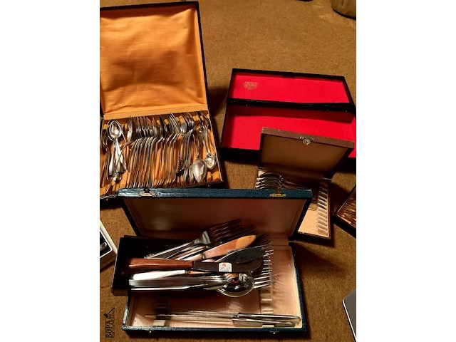 Lot 449 - koffertjes met bestek inox/klein aantal bestek verzilverd of - afbeelding 5 van  8