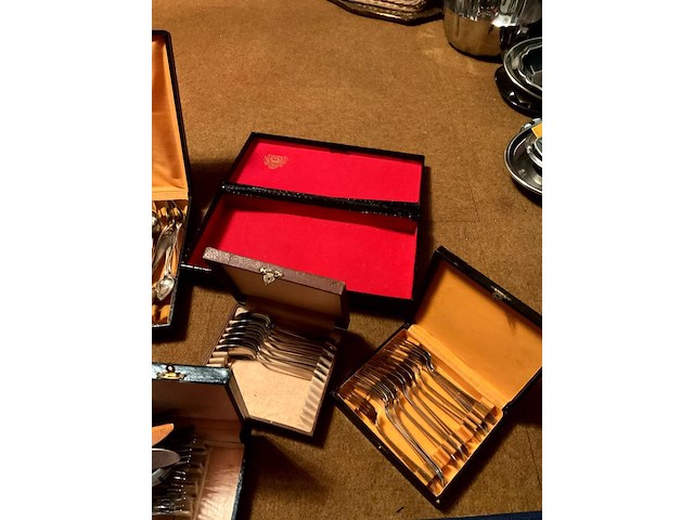 Lot 449 - koffertjes met bestek inox/klein aantal bestek verzilverd of - afbeelding 6 van  8