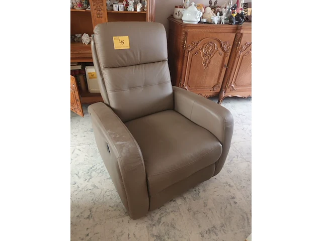 Lot 45 - elektrische relax zetel - afbeelding 1 van  3