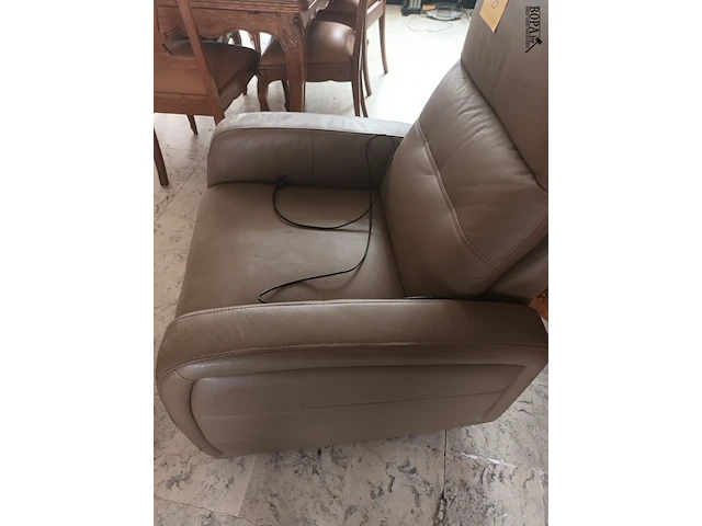Lot 45 - elektrische relax zetel - afbeelding 3 van  3