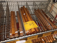 Lot 45 - houten hamerstelen. 42 stuks - afbeelding 1 van  3