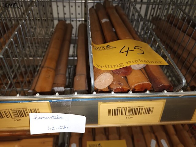 Lot 45 - houten hamerstelen. 42 stuks - afbeelding 3 van  3