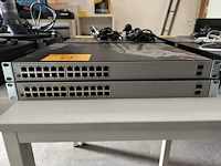 Lot 45 - hp officeconnect switchen - 2 stuks - afbeelding 1 van  3