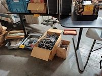Lot 45 - ikea bureeltafel - afbeelding 1 van  5