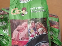 Lot 45 - kokos briketten - afbeelding 2 van  4