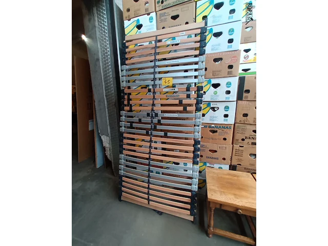 Lot 45 - lattenbodem - afbeelding 1 van  5