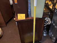 Lot 45 - leifheit tapijtroller en 2 vuilbakjes curver, 3 stuks - afbeelding 1 van  3