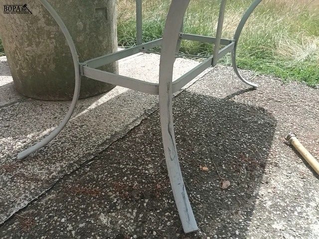 Lot 45 - tuintafel - afbeelding 3 van  3