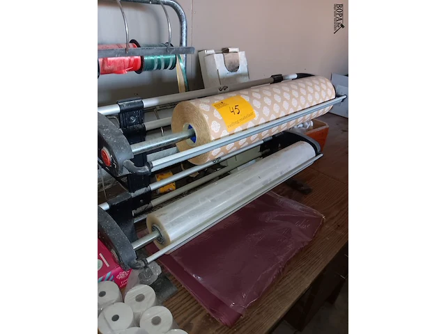 Lot 45 - verpakkingsmateriaal en rolhouders - afbeelding 3 van  4