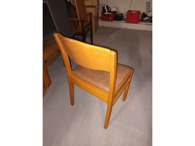 Lot 45 - vintage eetkamerstoelen. 4 stuks - afbeelding 3 van  3