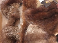 Lot 450 - bont, tasjes en borstel. 8 stuks - afbeelding 3 van  3