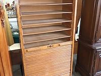 Lot 450 - houten rolluikkast - afbeelding 1 van  6