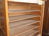 Lot 450 - houten rolluikkast - afbeelding 2 van  6