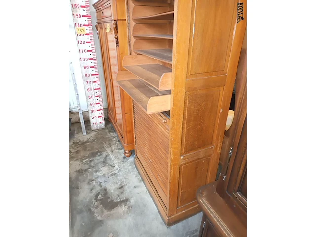 Lot 450 - houten rolluikkast - afbeelding 6 van  6