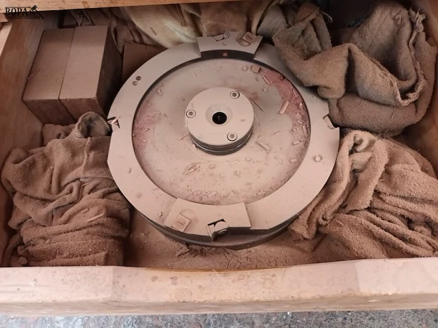 Lot 452 - gereedschap en werkmateriaal - afbeelding 3 van  3